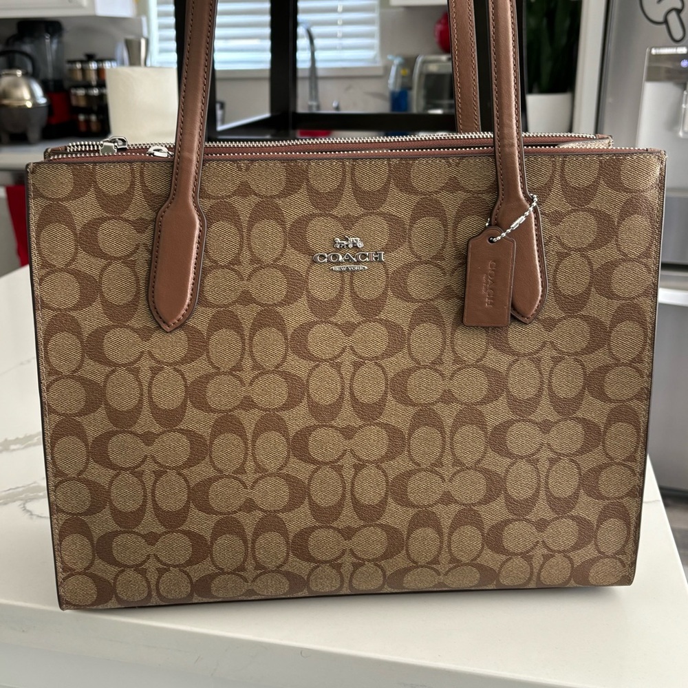 Brand new large coach bag (open to offers)!